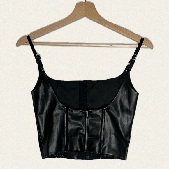 h:ours Doyle Top - Picture 5 of 6